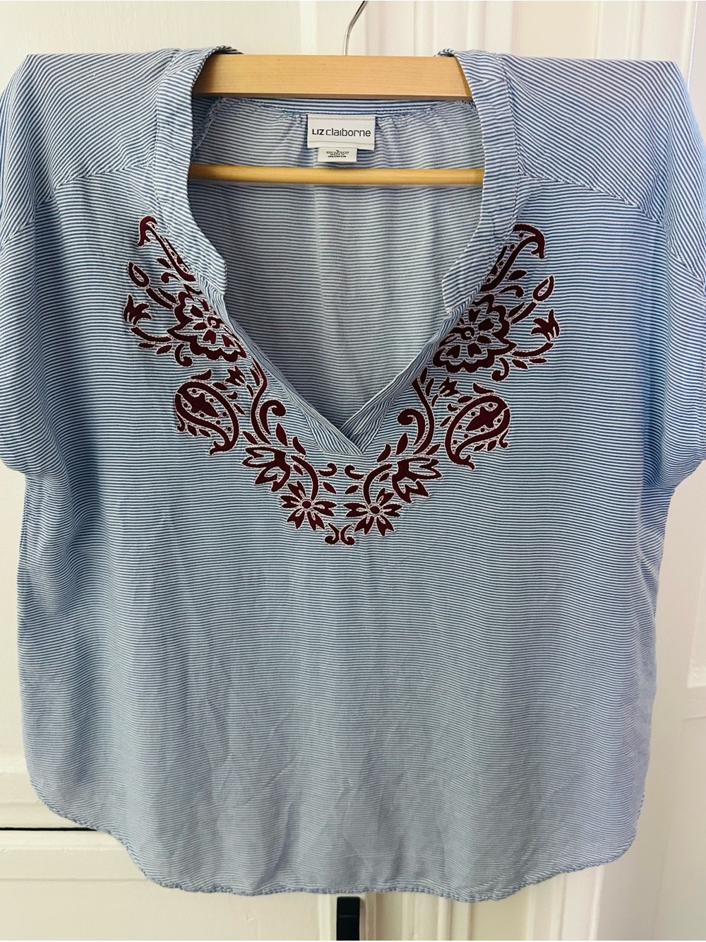 Liz Claiborne Light Blue V-Neck Tunic with Maroon Embroidery